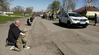 🇺🇦⚫️На щиті повернувся додому Герой-земляк з Острожан Равлюк С.🇺🇦