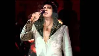 Elvis Presley "She thinks I still care".wmv