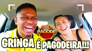 🇧🇷 GRINGA REAGINDO A GRUPO REVELAÇÃO (Deixa Acontecer / Coração Radiante / Compasso Do Amor)