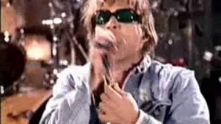 Bon Jovi - You Give Love A Bad Name