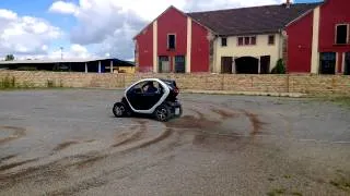 Renault Twizy drift on gravel, electric car