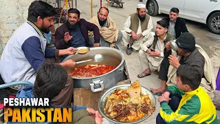 PEOPLE LOVES TO ROADSIDE CHEAPEST BREAKFAST SIRI PAYE - MINI FOOD POINT IN PAKISTANI FOOD STREETS