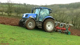 Ploughing with the "Pocket Rocket" the New Holland T6010, plus 3 furrow.