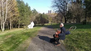 Трускавець 2022: Черемшина від вуличного музиканта в Курортному парку
