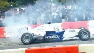 bmw sauber f1 team demo run (nickHeidfeld )in korea