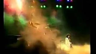 Queen - In The Lap of The Gods... Revisited at Earl's Court 1977