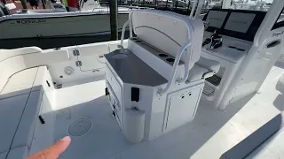 2023 Sea Hunt 28 Escape