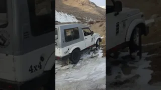 Gypsy 4wd on snowpack road at Gangles Village - UT Leh Ladakh