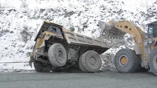 Heavy Equipment Accidents #6 Extreme Dangerous Total Idiots at Work Wise Operators Fails and Wins