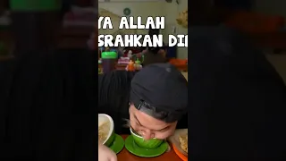 Makan Terjatuh di Mangkok #makan #makanlucu