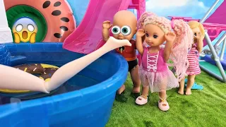 WHOSE FOOT IS THAT IN OUR POOL😲 Katya and Max funny family Funny dolls TV series Darinelka