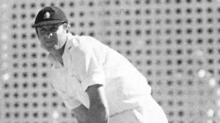 Ashes 1978-79 2nd Test Day 1 David Gower & Geoff Boycott