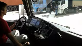 Dirigindo scania 113