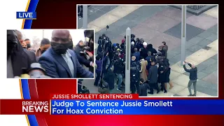 Bodyguards get rough as Jussie Smollett arrives for sentencing