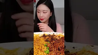 ASMR 내돈내산 찐 리뷰!!엄청 매운 틈새카레라면 틈새짜장라면 먹방  8 Spicy curry ramen, Black Bean Noodles 🔥 MUKBANG 04