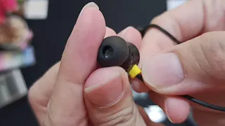 Unboxing earphone Realme Bud