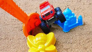 Blaze tem forminhas e está brincando com areia! Blaze e as Monster Machines em português