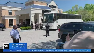 NYC sends 2 buses with asylum seekers to Orange County