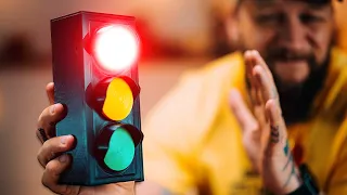 This TRAFFIC Light is a Puzzle Box?!