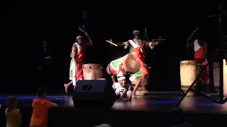 Carnaval de Comines 2019 les tambours du Burundi