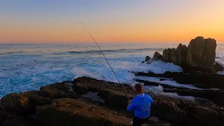 Hopping around on the rocks to catch reef fish! Exploring Fishing grounds!