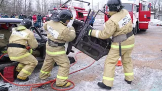 Два легковых автомобиля столкнулись в аварии под Волосово