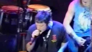 Deep Purple feat.B.Dickinson,J.Gers,N.McBrain-Smoke On The Water(London 2002)