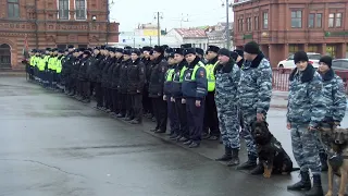 Торжественный развод УМВД - день полиции