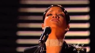 Rihanna - Diamonds (American Music Awards 2013)