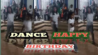 DANSE SING HAPPY BIRTHDAY