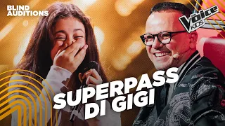 Lucia conquista il SUPERPASS cantando “Hello” di Adele| The Voice Kids Italy | Blind Auditions