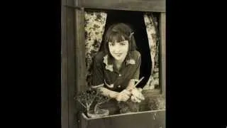 Moment in History Extra: Silent Star Actress Colleen Moore