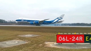 Boeing 747-8 landing in Sheremetyevo