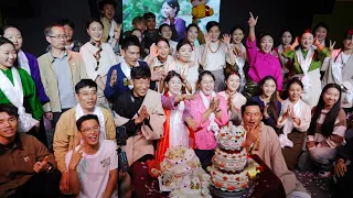Tibetan girl Quzhen birthday party, a loving team together!