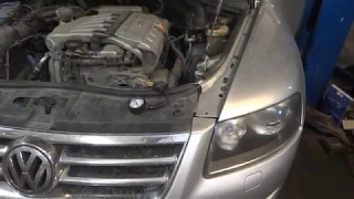 VW Touareg 3.2 Как Снять Впускной Колектор , Топливную Рампу . VW Touareg intake manifold removal