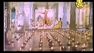 Tayoye Devagalu Deva - Mutheninta Hendathi - Superhit Kannada Song