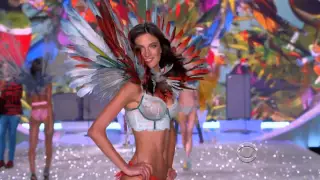 The Victoria´s Secret Fashion Show 2013 Segment 5 Birds Of Paradise