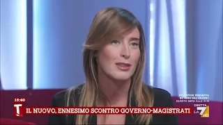 Scontro governo/magistratura, la battuta di Maria Elena Boschi: "Meloni nervosetta... trova ...