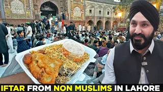 Iftari from Sikhs, Hindus & Christians in Lahore | Inter Faith Ramzan in Pakistan