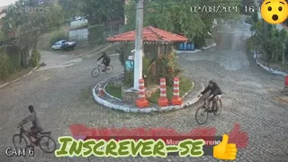 VÍDEO: ciclista sofre acidente ao descer ladeira de morro em alta velocidade no Espírito santo-Es