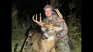 Big Buck Down - Whitetail Bowhunting 2022 Ontario, Canada