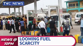 (VIDEO) Long Queues Resurface On Lagos Island Over Fuel Scarcity