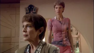 T'pol quarrel with her mother