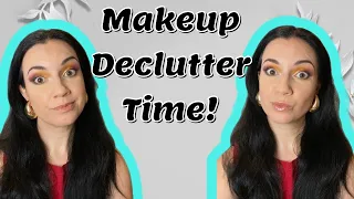 MAKEUP DECLUTTER 2023//Getting Rid of Lip Products and Blush