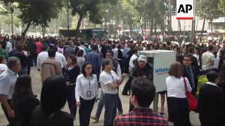 Quake rattles Mexico City