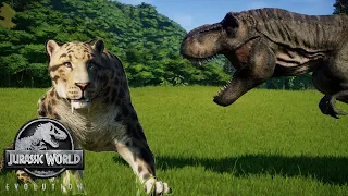 🦖T REX vs SMILODON (Saber-toothed tiger) | #JurassicWorldEvolution (4K 60FPS)