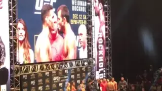 UFC 194 Weidman v Rockhold weigh in