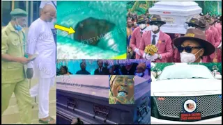 Please FORGIVE Me! Peter Nwachukwu BEGS His WIFE'S CORPSE in HANDCUFFS At Her BURIAL #trending