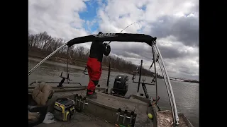 Chasing Cats fishing Missouri River