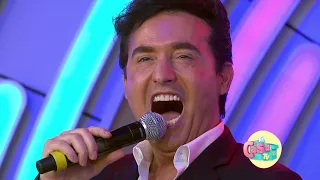 Il divo "Hola (Hello)" en Tu Casa Tv